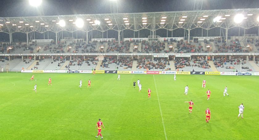 Pucharowy dreszczowiec na Suzuki Arena. Emocji nie zabrakło