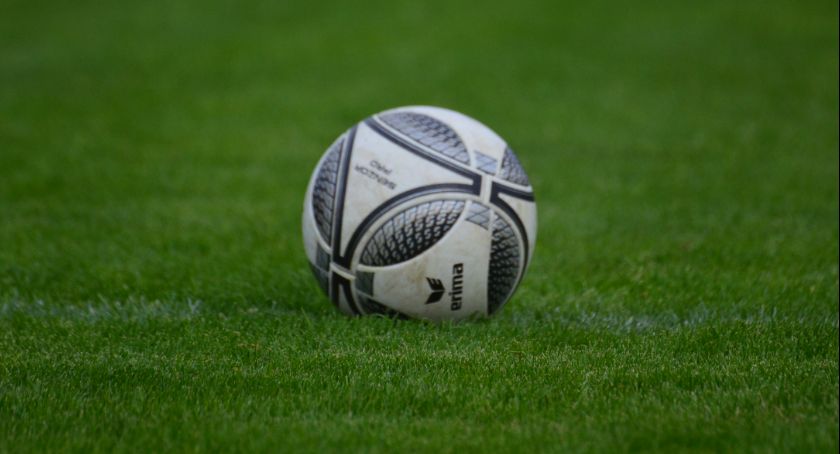Hummel IV liga. Ważne zwycięstwo Orlicza na trudnym terenie w Nowinach 