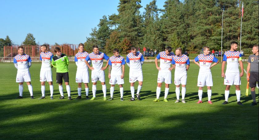 Hummel IV liga. Trzy bramki Sota i trzy punkty Granatu !!! 