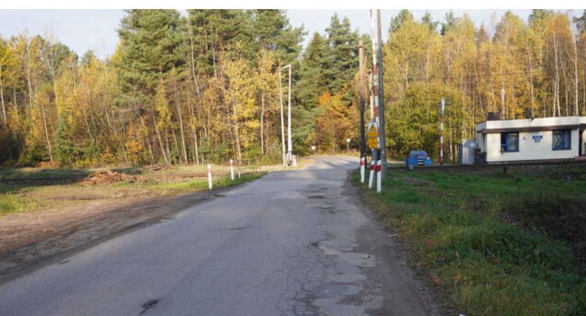 Umowa na II etap remontu drogi powiatowej Gózd – Psary – Bodzentyn w gminie Łączna podpisana