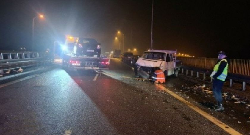 Wypadek w Skarżysku-Kam. Policjanci apelują do kierowców o zachowanie ostrożności