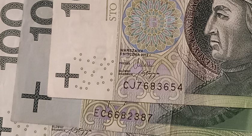 Skarżyszczanka przez naiwność straciła dużo pieniądzy