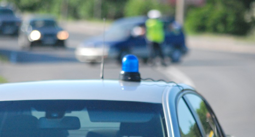 24-latek zatrzymany na terenie powiatu skarżyskiego. Z rekordowym mandatem