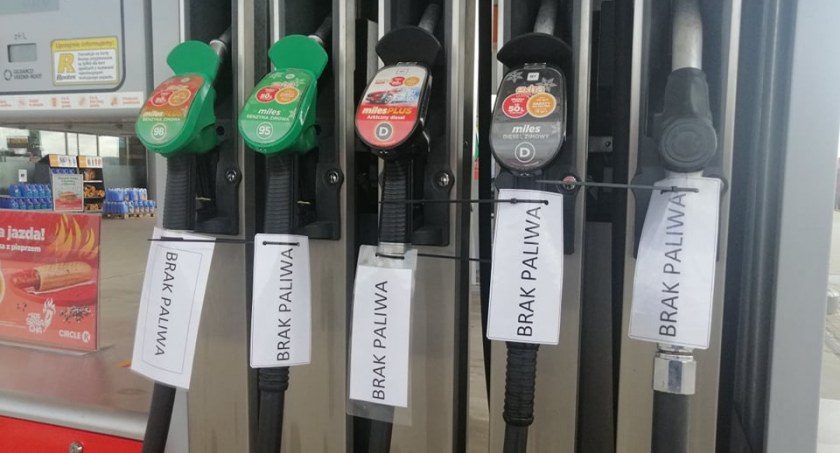 Szturm na bankomaty i stacje paliw w Skarżysku-Kamiennej