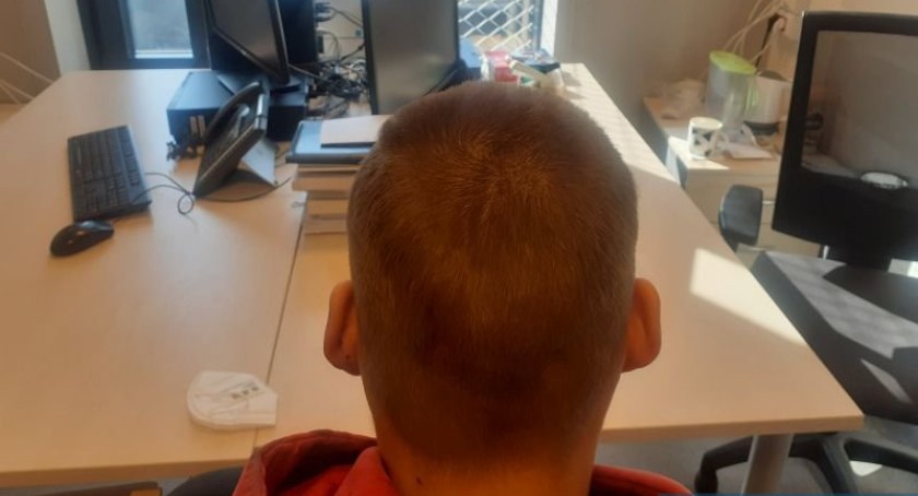 Groził nożem właścicielowi sklepu. Do akcji wkroczyli policjanci