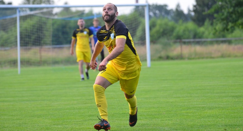 Hummel IV liga. Trzy punkty były blisko. Remis Orlicza z Wierną Małogoszcz