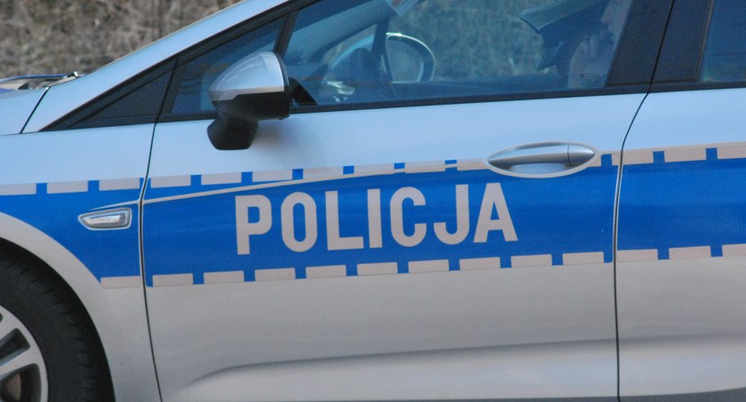 Złodziej splądrował mercedesa. Co zniknęło?