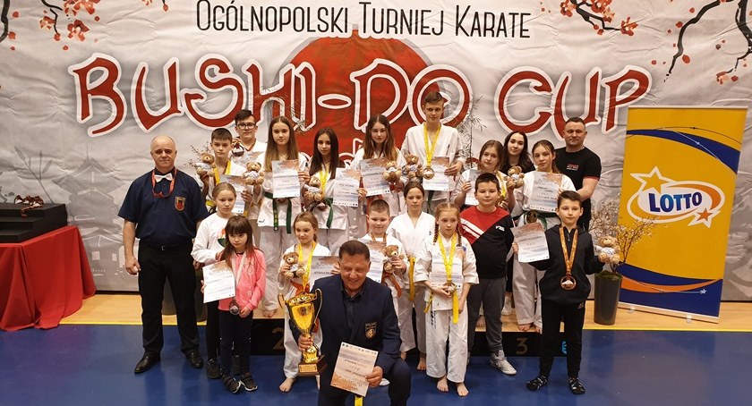 Karate. Ze Starachowic wrócili z 16 medalami 