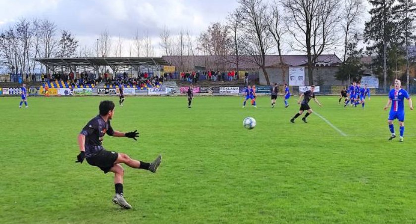 Hummel IV liga.  Neptun zrehabilitował się za jesienną porażkę