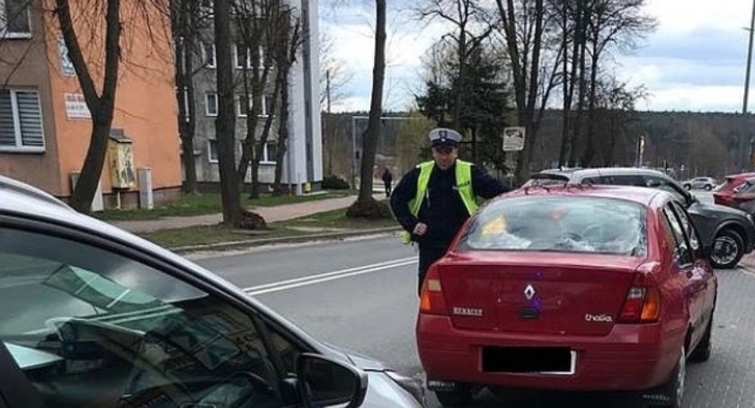 Skarżyscy policjanci podsumowali świąteczny weekend. W takim stanie za kierownicę nie powinni w ogóle wsiadać