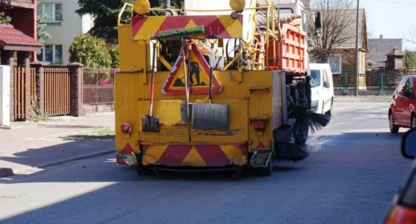W Skarżysku rusza pozimowe sprzątanie. Prosimy kierowców o współpracę