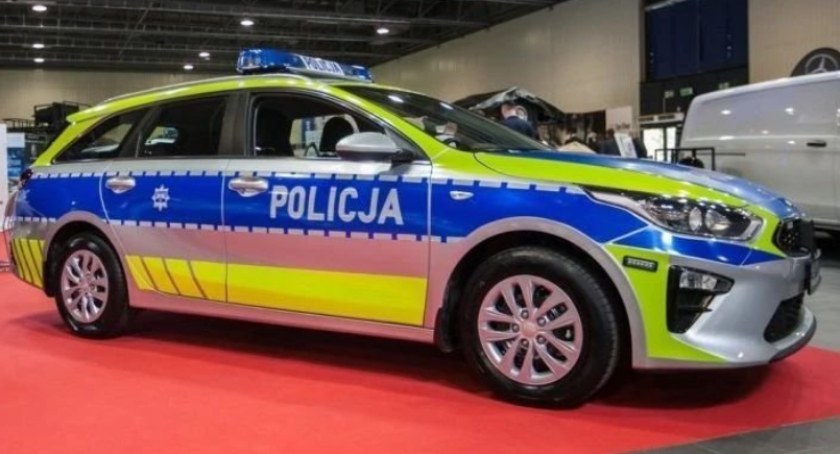Nowe oznakowanie policyjnych radiowozów