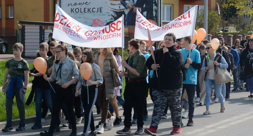 Dzień Godności Osób z Niepełnosprawnościami.  Zobacz co się działo w Skarżysku 