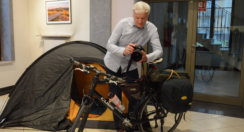Wystawa fotografii Andrzeja Janiszewskiego z podróży rowerowych po prowincjonalnej Europie 