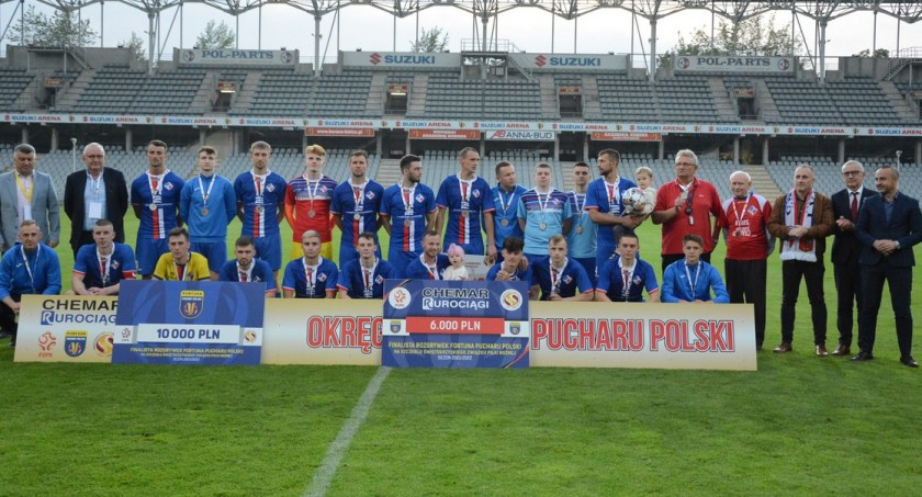 Puchar nie dla Granatu. Święto piłki nożnej na Suzuki Arena w Kielcach 