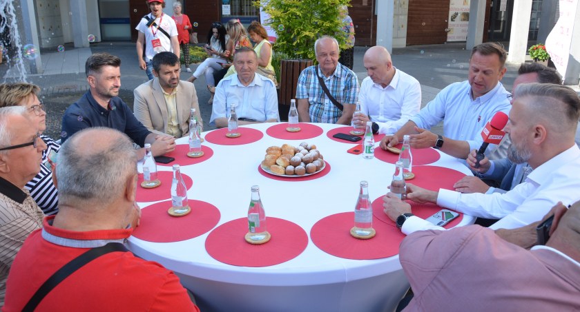 W Skarżysku politycy i samorządowcy Lewicy mówili o bezpiecznej rodzinie i nie tylko