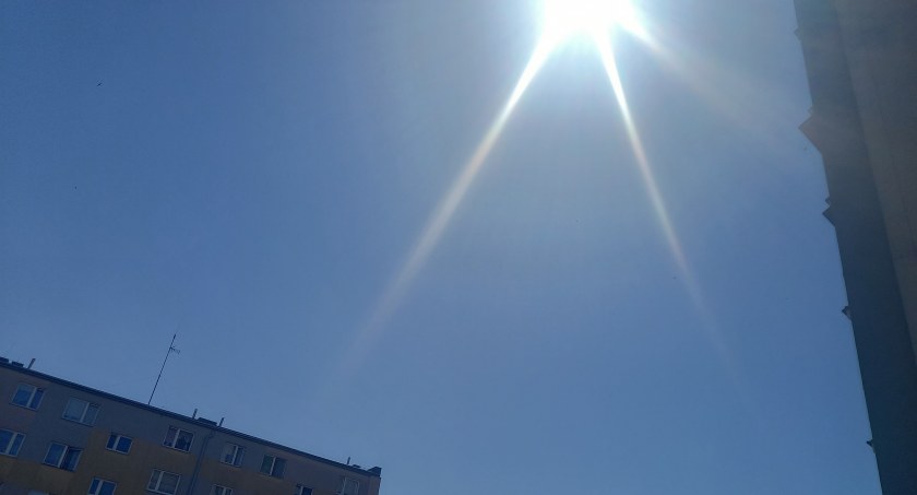 Uwaga upały. Pijmy dużo wody i unikajmy słońca!