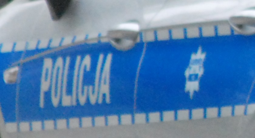 Po drogowym wypadku. Świętokrzyscy policjanci proszą o pomoc 