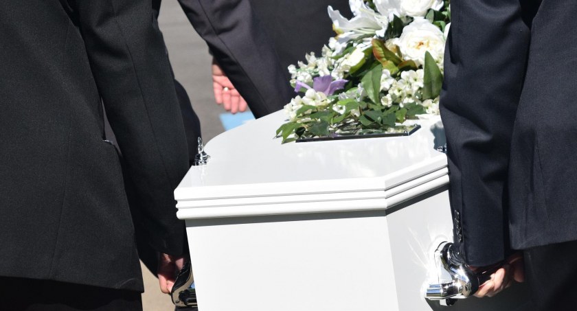 To się w głowie nie mieści. Zakład pogrzebowy, zwłoki i fatalny żart w Skarżysku