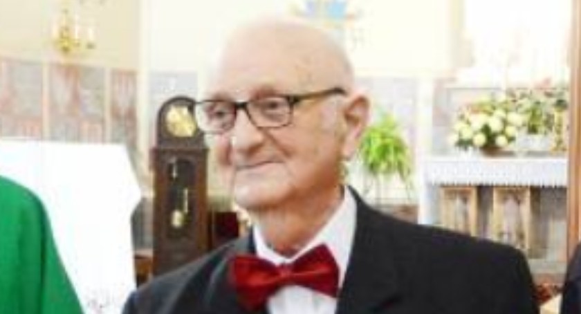 Legendarny skarżyski organista przechodzi na emeruturę