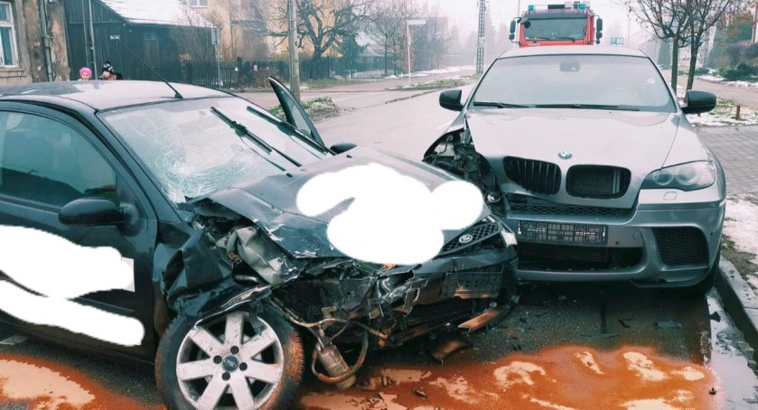 Ślisko. Kolizja i zderzenie