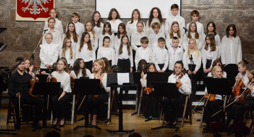 Koncert finałowy obchodów 60-lecia Państwowej Szkoły Muzycznej. Były też odznaczenia od prezydenta Polski 