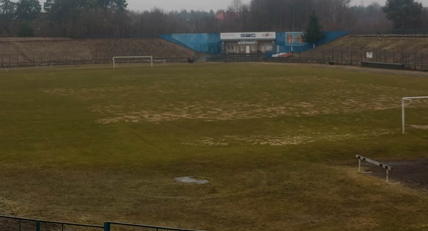 Ważna informacja dla kibiców Granatu Skarżysko. Mecz z Wierną przeniesiony do Nowin