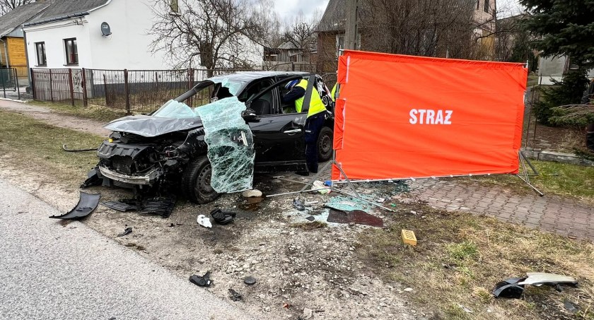 Wypadek w Lipowym Polu Plebańskim. Nie żyje kobieta