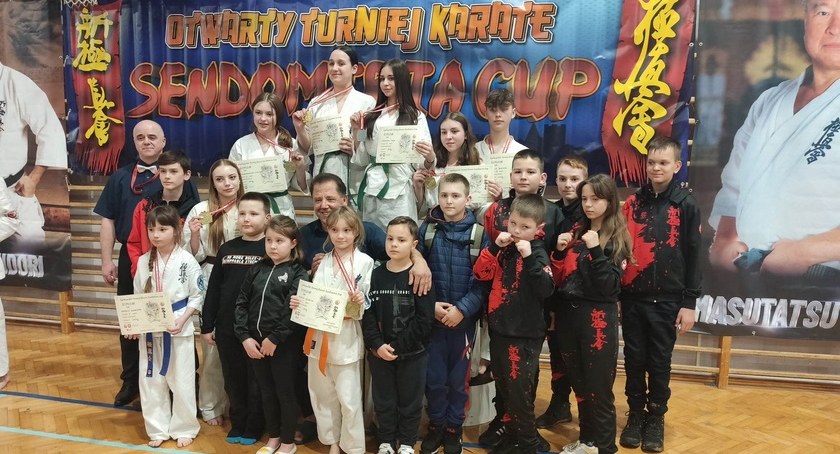 Skarżyscy karatecy z Sandomierza wrócili z medalami 