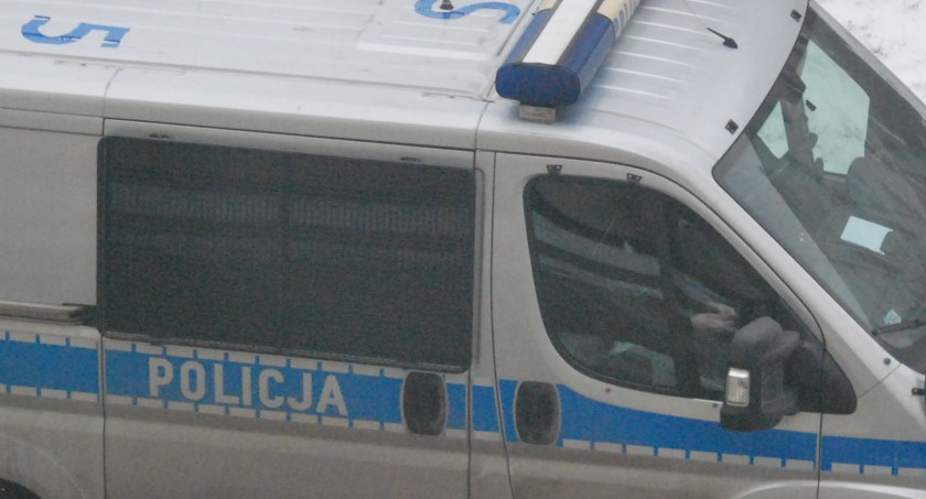 W Skarżysku Kościelnym ktoś włamał się do mieszkania. Policja na tropie sprawcy
