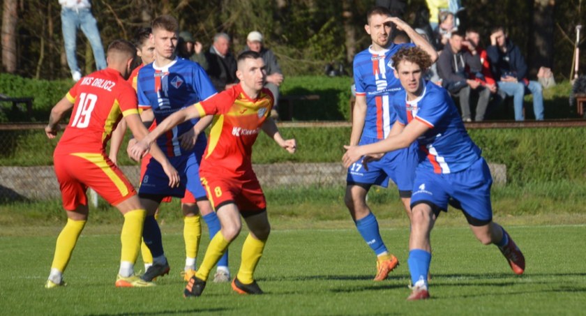 Hummel IV liga. Orlicz kontra Granat, kto był górą w derbowym pojedynku? 