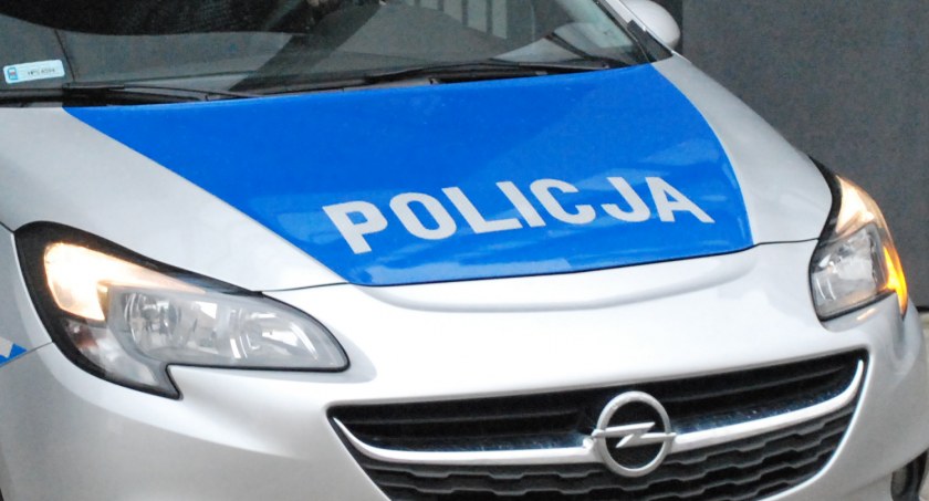Zasłabł i spadł z roweru. Skarżyski policjant ratował mieszkańca powiatu szydłowieckiego