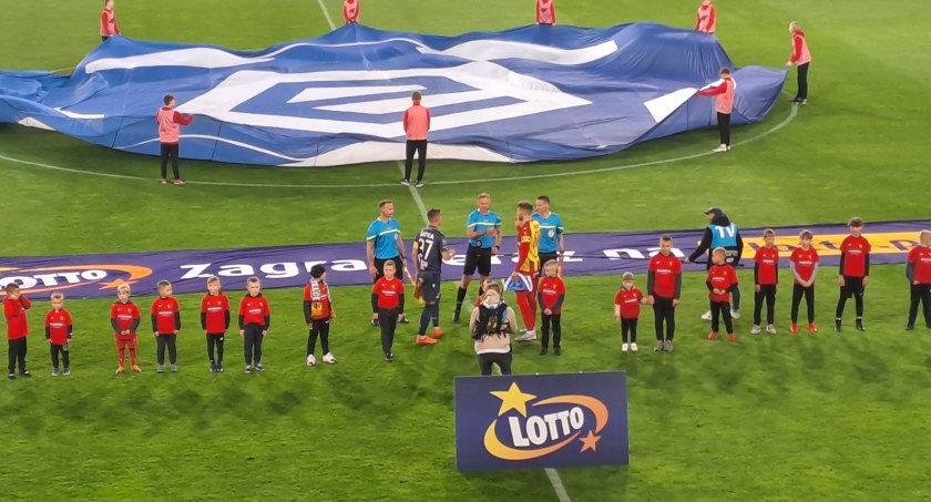 Z Widzewem w Łodzi o być albo nie być w Ekstraklasie. Jak spisze się ekipa Kamila Kuzery?