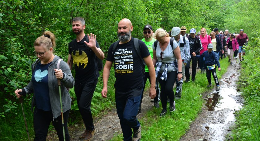 Marszobieg Powiatowy. Tym razem uczestnicy zdobywali Górę Skarbową 