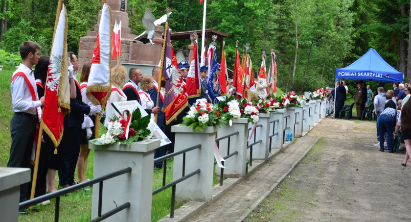 83. lata temu Niemcy rozstrzelali na Brzasku pod Skarżyskiem ok. 760 osób!