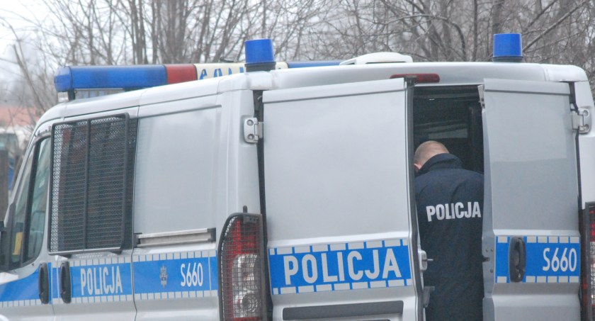 Włamanie do domu w Skarżysku-Kamiennej. Zniknęła cenna biżuteria