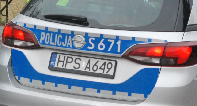 Wandal na terenie skarżyskiego parkingu. Poszkodowany właściciel wycenił straty