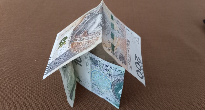Najbogatsze i najbiedniejsze gminy powiatu skarżyskiego
