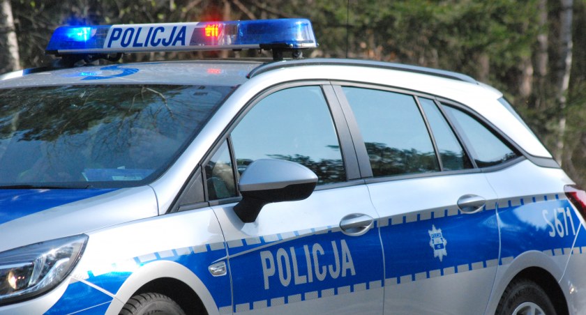 Zniszczenie mienia na parkingu w Skarżysku-Kamiennej. Straty na 3 tys. zł