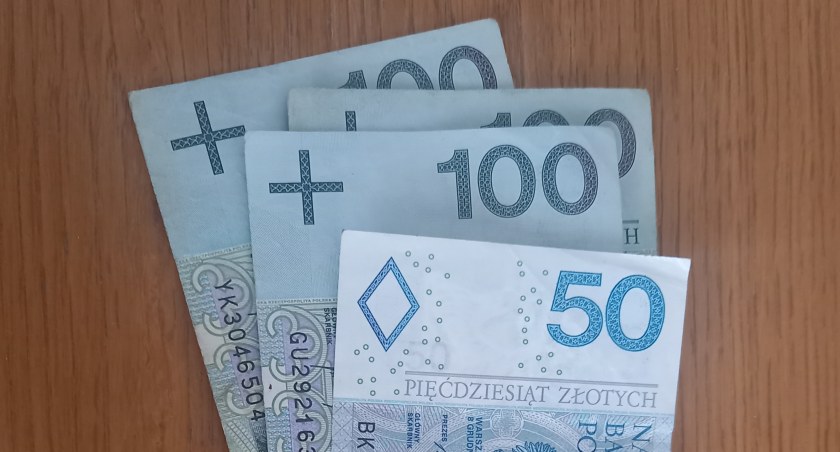 Perfidny atak na seniorów w Skarżysku