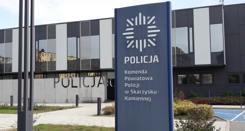 Zniszczył kartę referendalną na oczach komisji