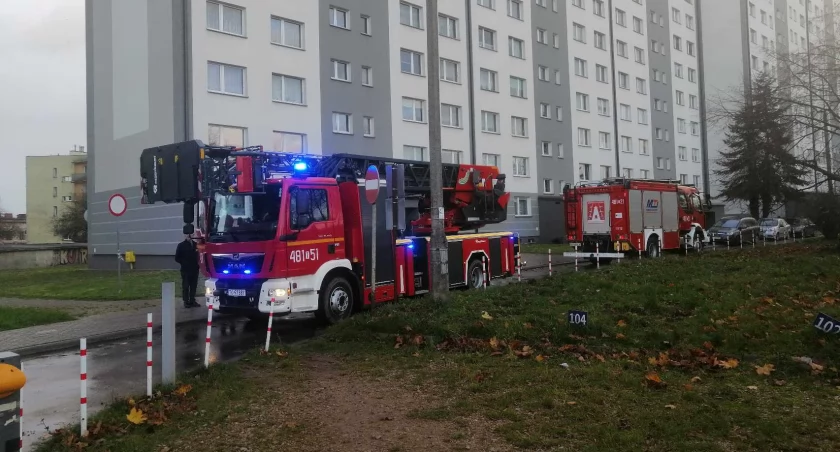 Skarżysko. Służby postawione na nogi. Od kilku dni nie było kontaktu z sąsiadem 