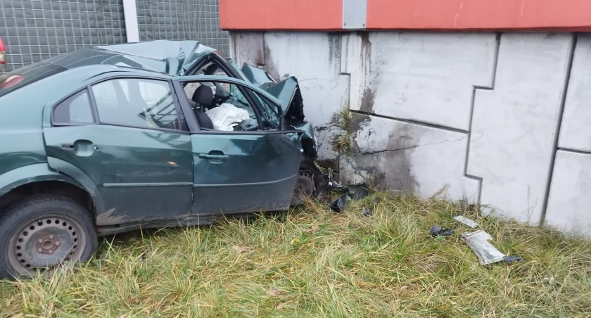 Śmiertelny wypadek w Skarżysku-Kamiennej. Policja zna personalia kierowcy