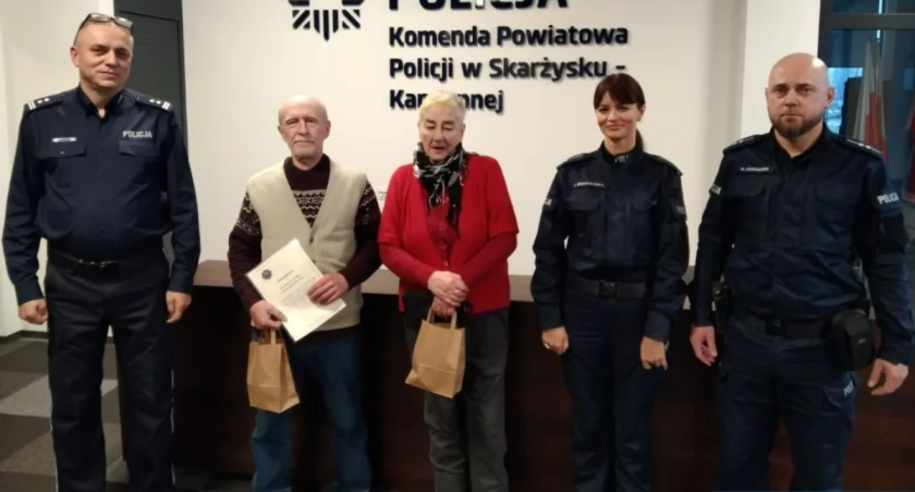 Uczciwi ludzie są wśród nas. Pieniądze odnalezione, właścicielka zadowolona