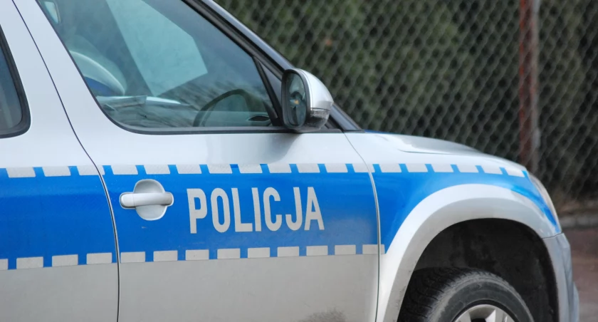 Wypadek na ul. Wiejskiej w Skarżysku-Kamiennej. BMW potrąciło pieszą