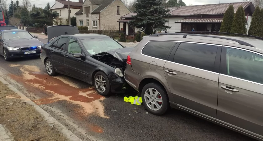 Wypadek na DK nr 42 w Bliżynie. Kierowca pijany w sztok [ZDJĘCIA]