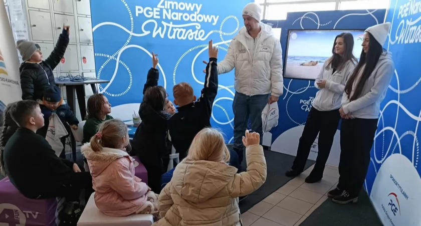 PGE Zimowy Narodowy w trasie na lodowisku miejskim w Skarżysku