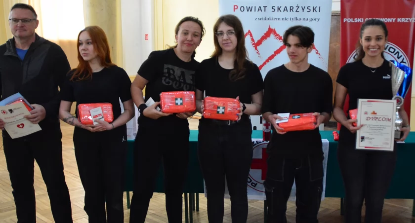 Sukces Zespołu Szkół Transportowo-Mechatronicznych w Mistrzostwach Pierwszej Pomocy PCK