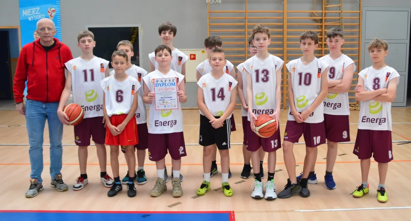 W Skarżysku rywalizowano o awans do finału wojewódzkiego w mini-koszykówce
