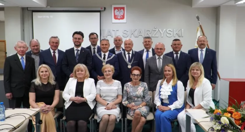 Artur Berus ponownie wybrany starostą. Jerzy Żmijewski będzie przewodniczyć radzie powiatu VII kadencji. Odbyła się I w kadencji 2024-2029 sesja Rady Powiatu Skarżyskiego